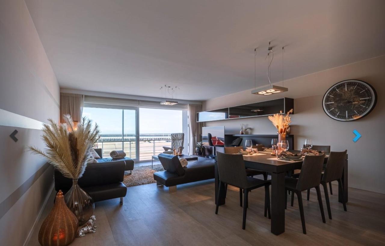 Apartment Maritime View At Commodore Oostende Buitenkant foto